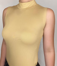 Load image into Gallery viewer, High neck singlet - MaryMak